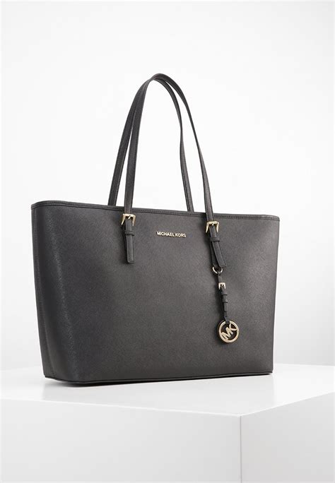 michael kors jet set black bag